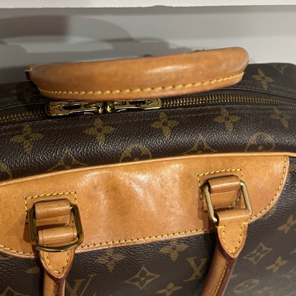 Louis Vuitton Deauville - Picture 12 of 17